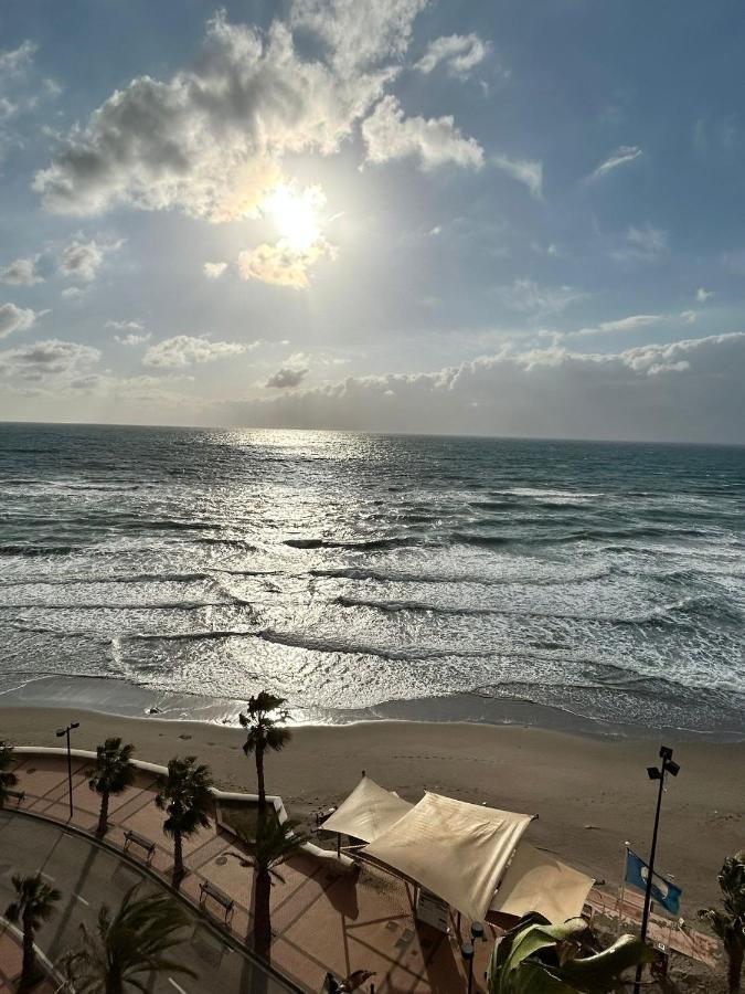 Paradise Suites Buenavista Beach ฟูเอนฮิโรลา ภายนอก รูปภาพ